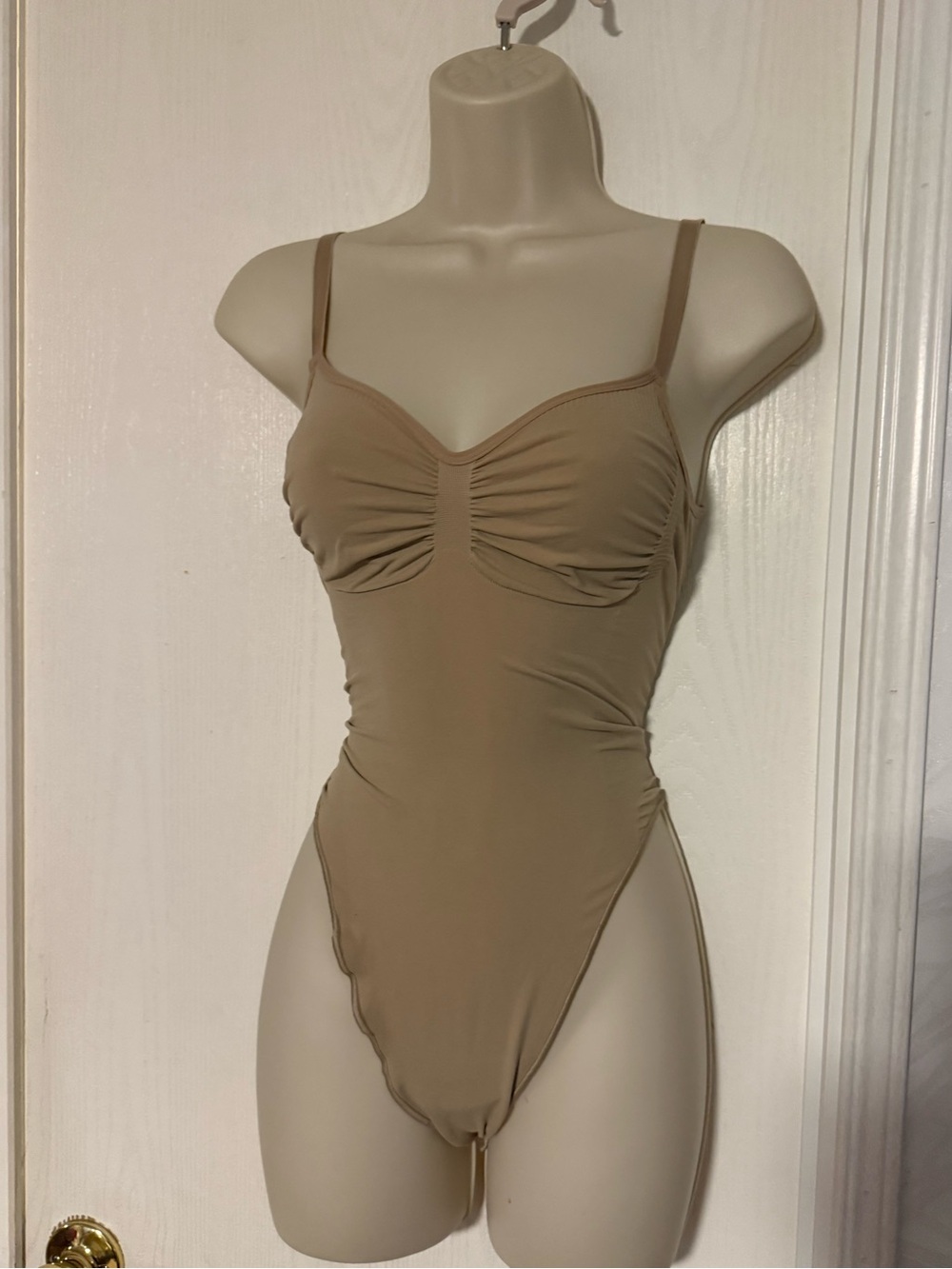SKIMS Nude Tan Ruched One-Piece Bodysuit (Never worn)